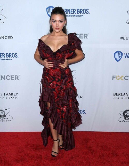 0912082326458_14_daniela-15