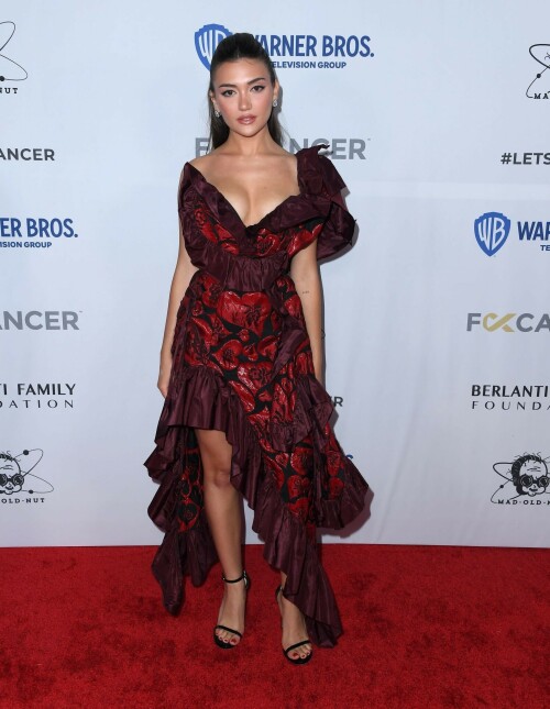 0912082326458_17_daniela-18