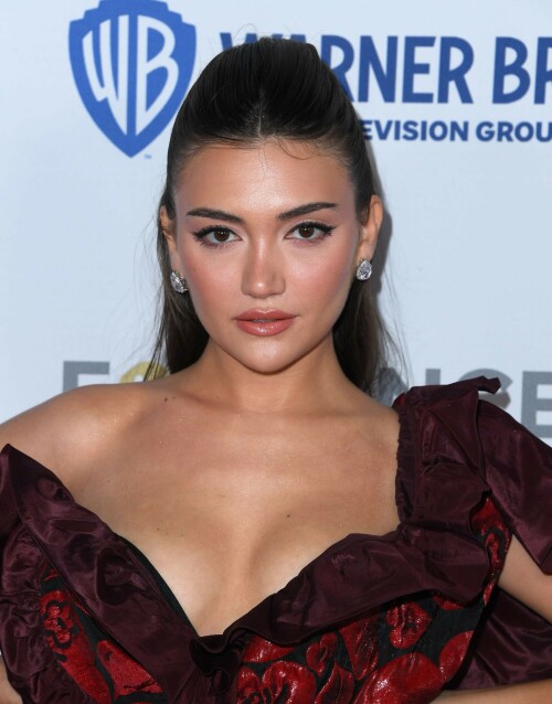 0912082326458_23_daniela-24