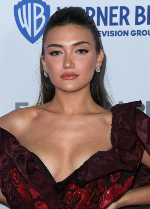 0912082326458_24_daniela-25