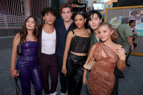 0912082553722_12_daniela-13