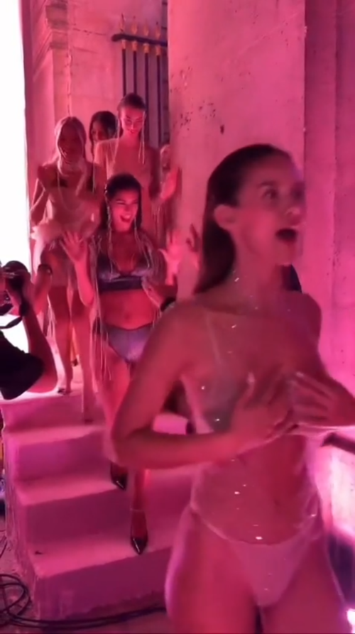 0925213317761c6ad1524