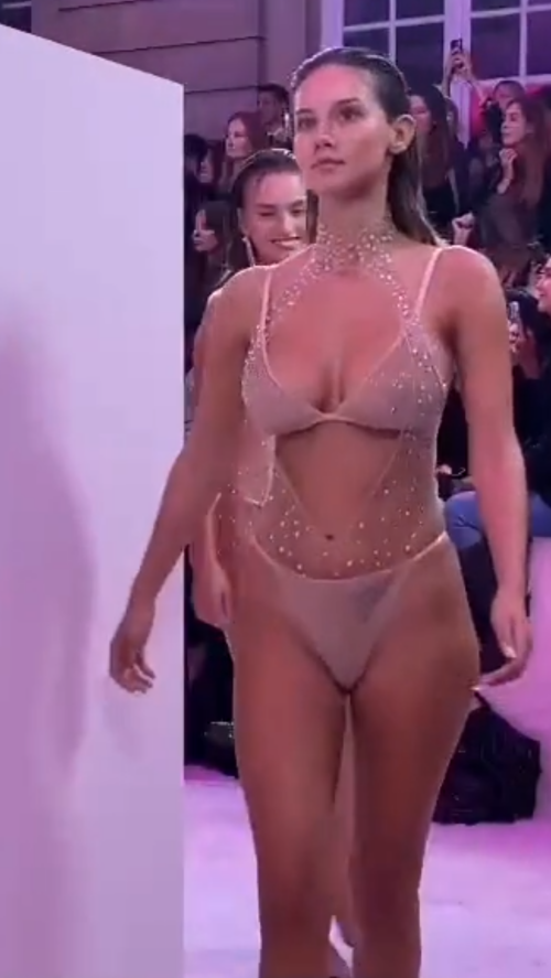 0926641a0f2e4abf6bc5c3