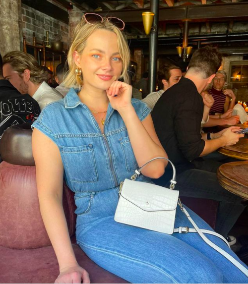 0984328e415b279b4fe0fc