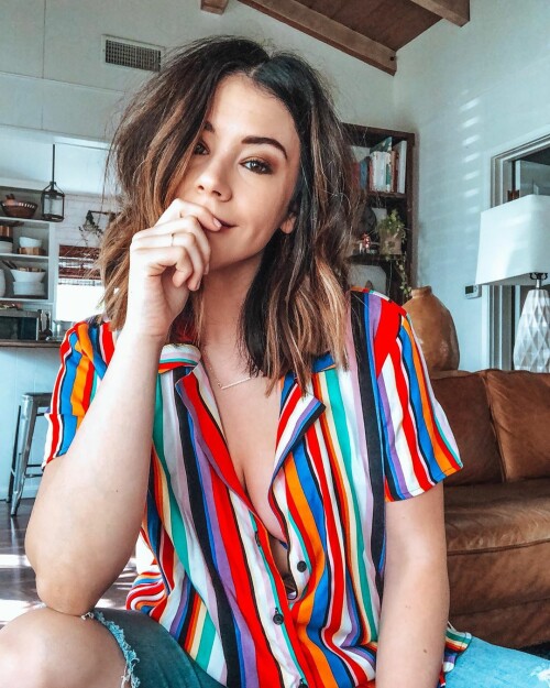 09B34047 4797 4E45 8C0D B3E82FE884A6