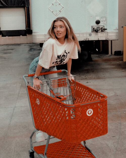 09F047EF 8507 4834 9357 DA6169837031