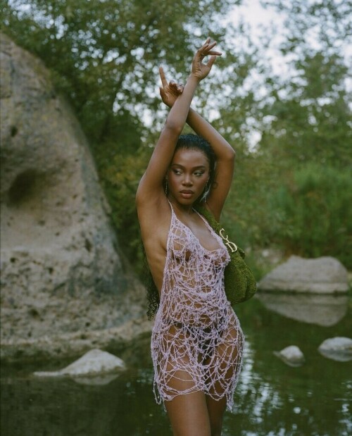 09FC05EF 656B 4C64 A3B8 82A429BD9DE7