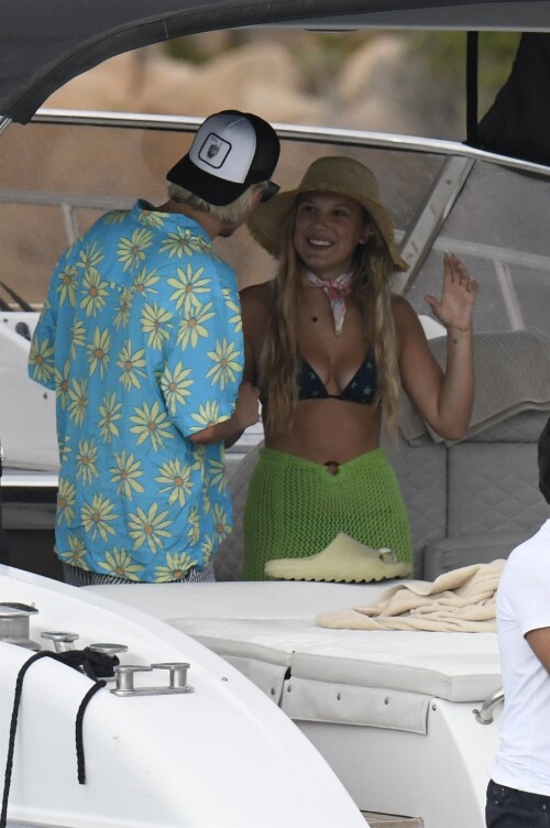 0AC4AB82 FF80 46E9 8AF4 D24F7EB82D79