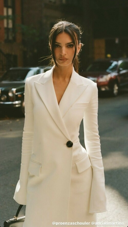 0B581D6F EF95 4593 8D7E F16A5D22DDF2