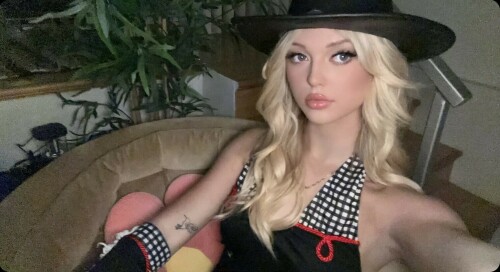 0F101B4D 5322 4486 B002 1A177B9A4A98