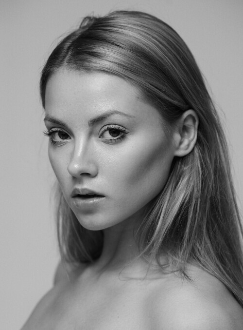 0Q1A76741155c8afef85806b4