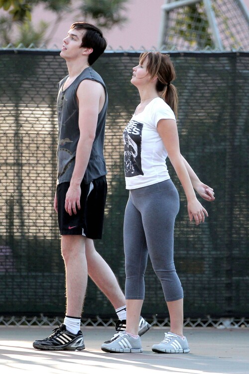 1 e9bSgdB358718bef34a2a6e