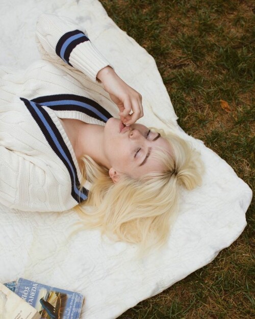 1 102eede99d7d19f0b0