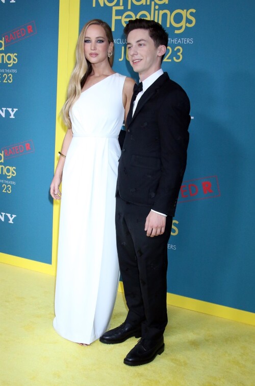 1-21777de5401a072638