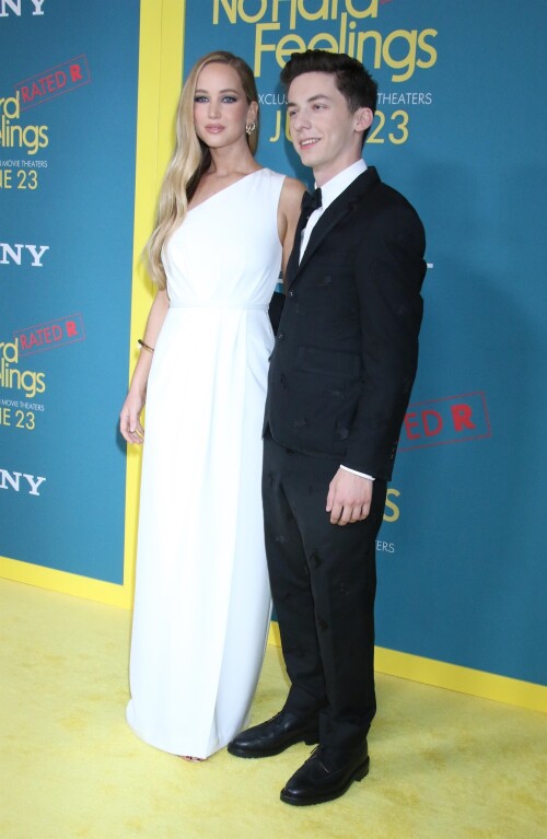 1-255e1c47fe607de8de