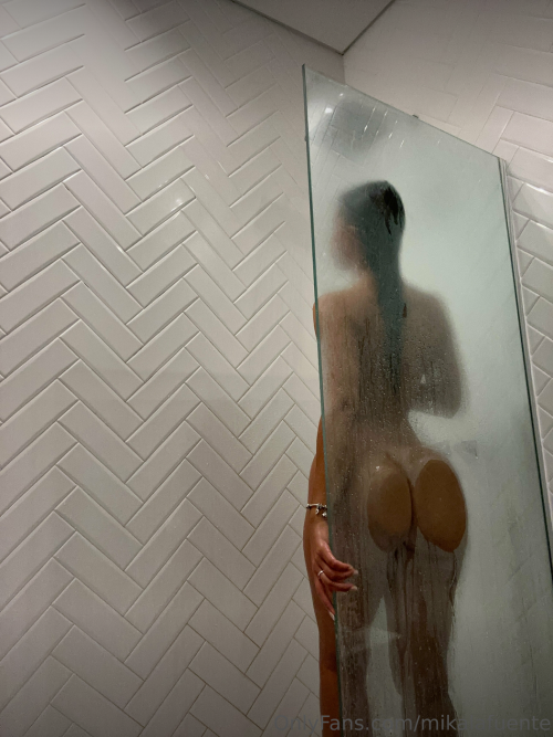 1-2585febad6429fff54