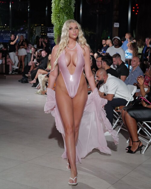 1 Image68511225c5f3ec7e