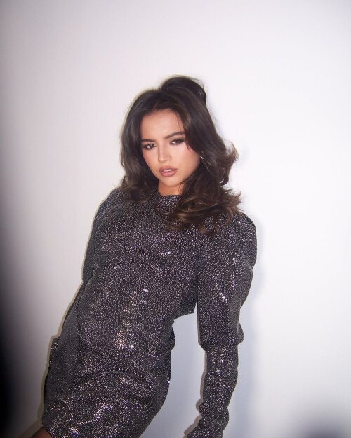 1000000364e778568bb729f8f1