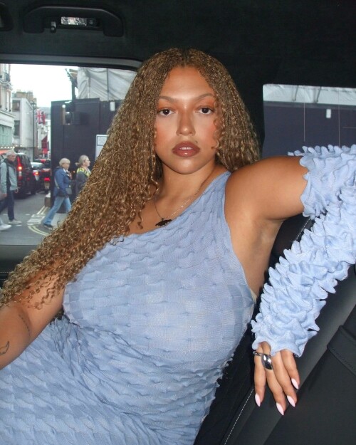 100000049978e1f1f376f26ce9