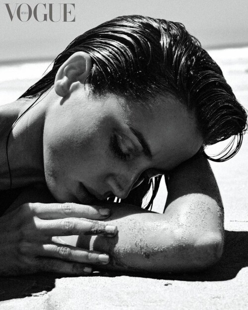 1000000855787a00728d3a7e44