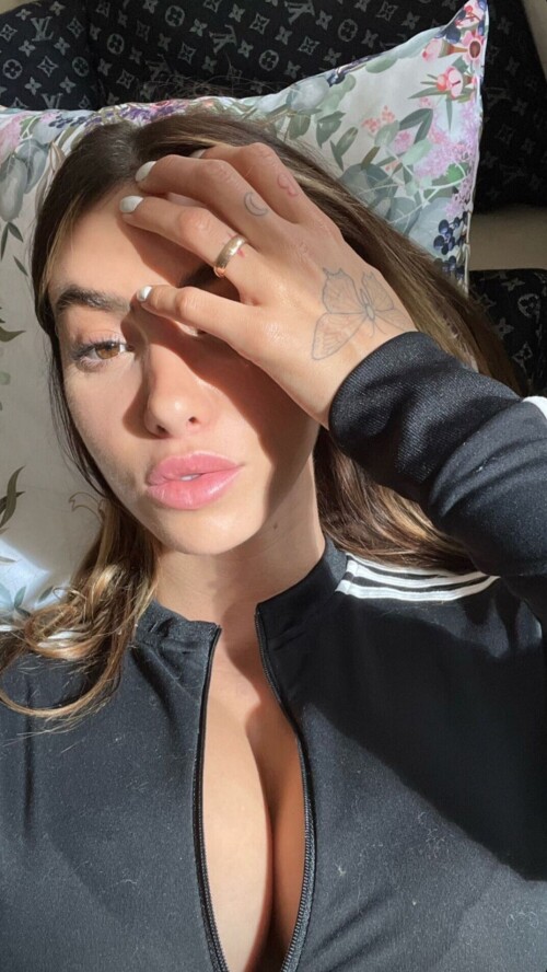 1000000928d037c93a5ebf6ead