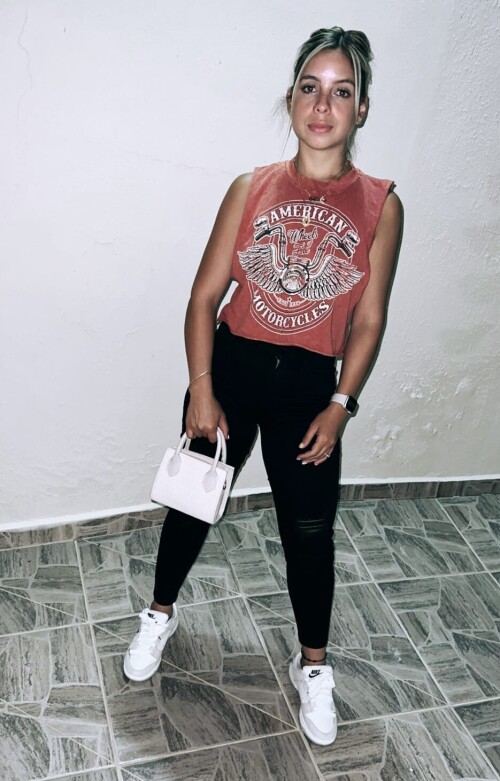 10000011294fcdf15b796e83b8