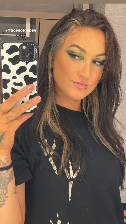 1000001138c8413352e9c270f7