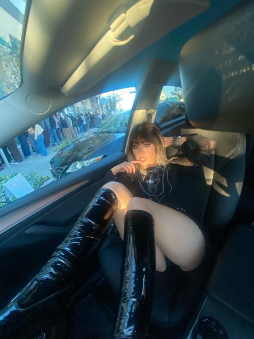 1000001157b2eb8e8e3a38c74a