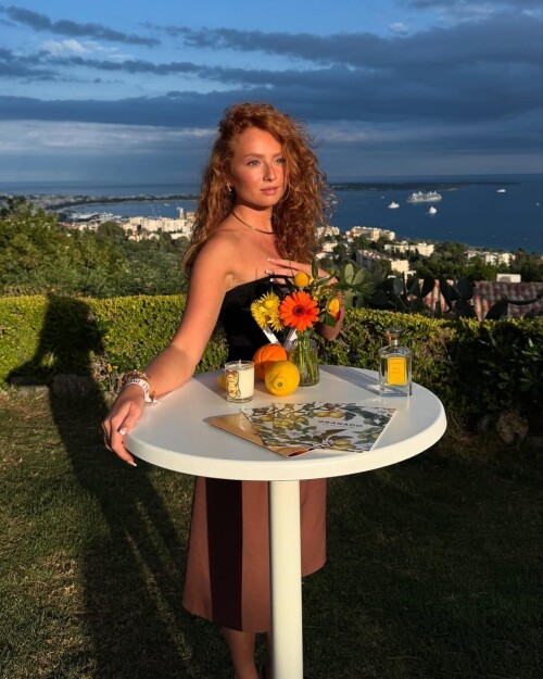 1000001191f319d94aba655d74