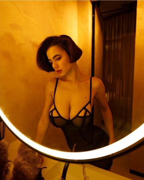 1000001223d97157f498d12133