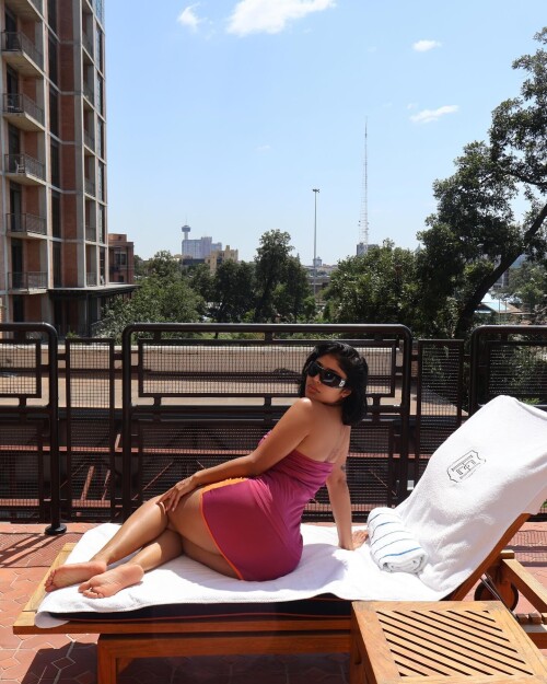 1000001285cd71811ca2069b97