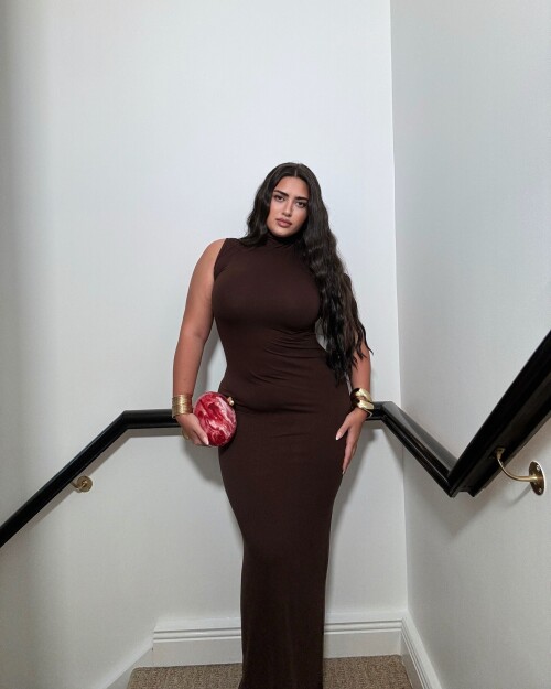 1000001483c0efe6b23794db64