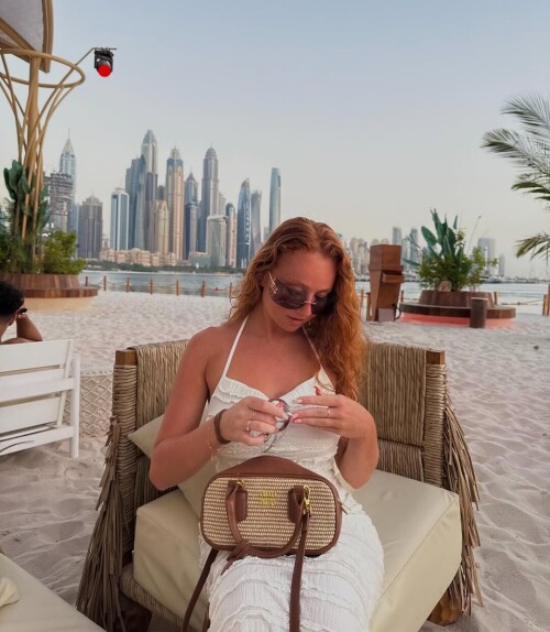 1000001736e2856515c1838e8b