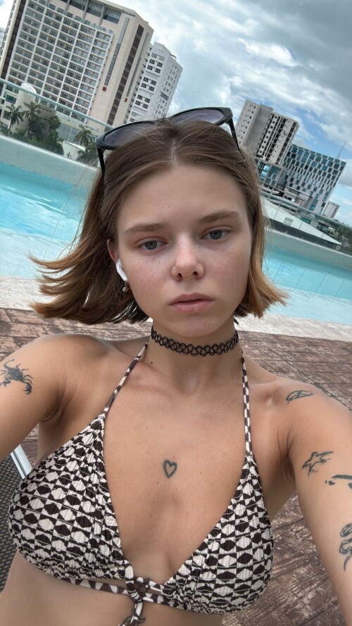 1000002019c78b7dc5a2d0bd75