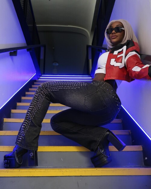 1000002368c77efa767f3c50ac