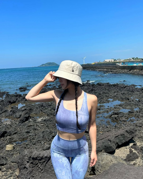 10000023987c5677fb7a5af35d