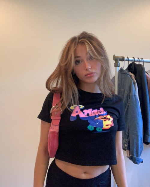 1000002695969a83c6f697dc55