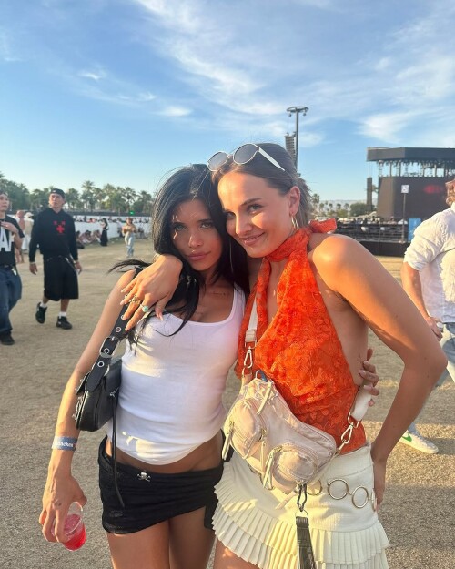 100000289033fa353f6af85cda