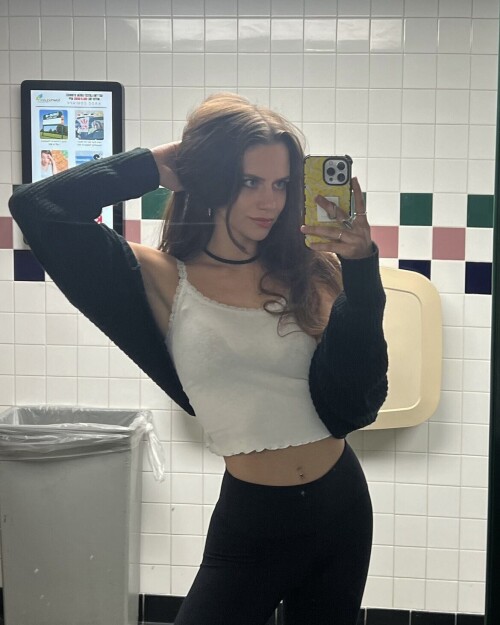 10000033417e713a20f4207565