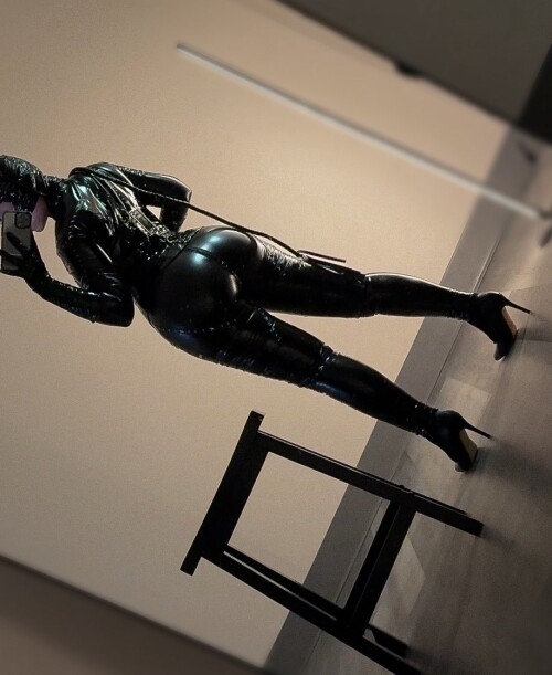 10000034826de0af5d152384e9