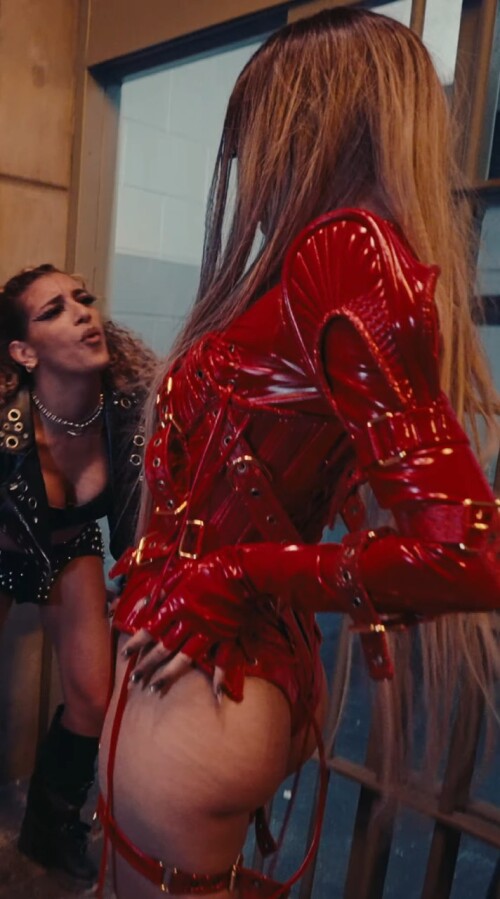 10000040427b878bc606b774bb