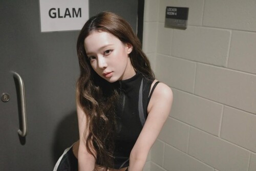 1000004205e3ae3e942dce5d31