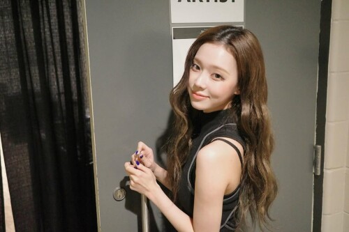 1000004208639ed01f9a75731f