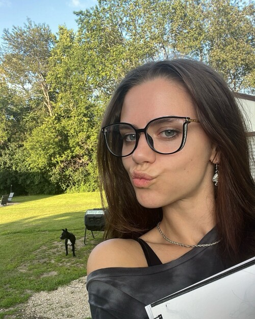 100000436826aa36fc23518856