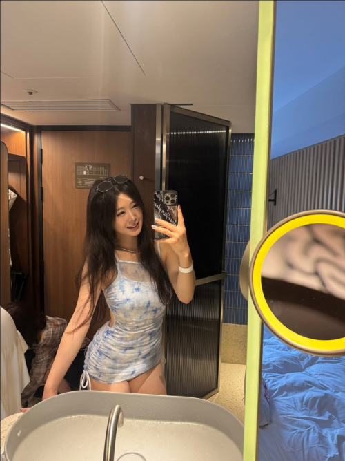 10000044181e6b751818b7abde