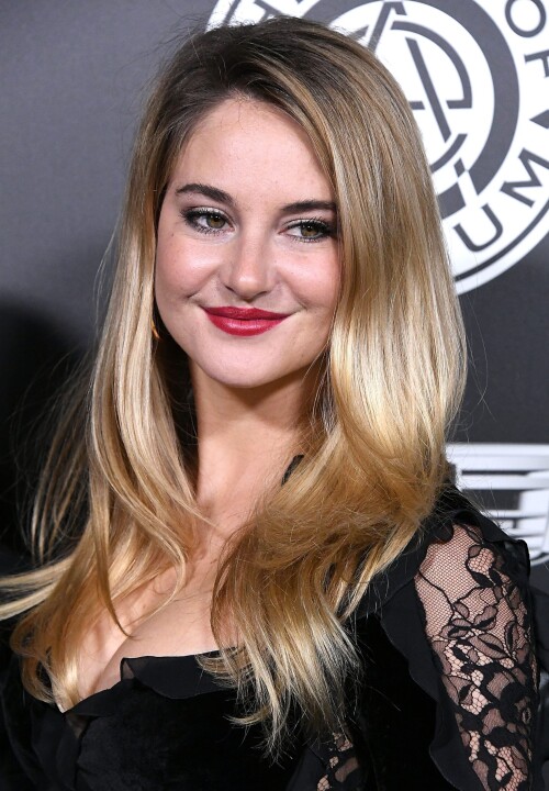 10000044620b098dec8cc6e351