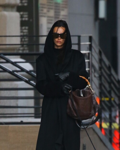 10000045195cc946360c4552f4