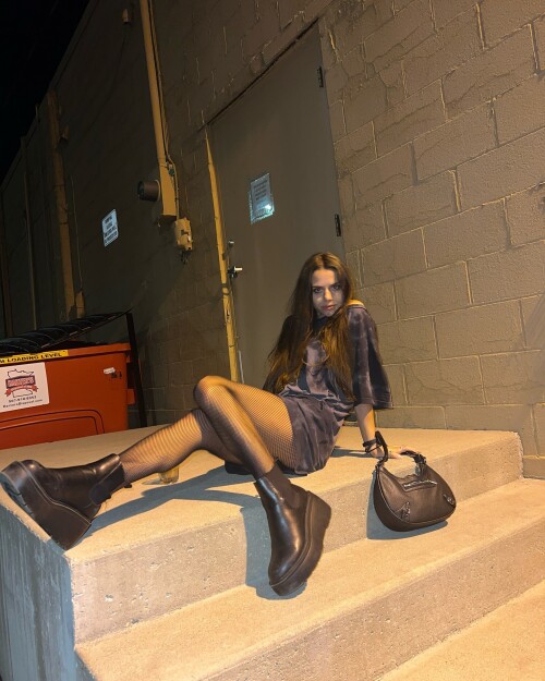 1000004544208f8cb30db9bd6a