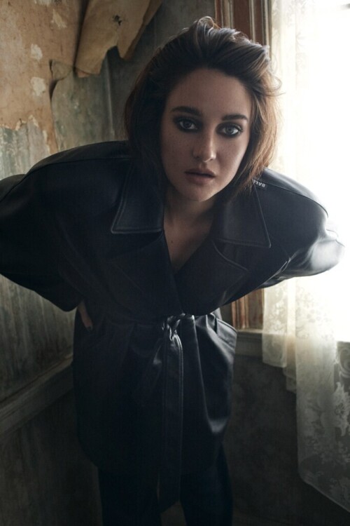 10000046348b9d94258224ec44