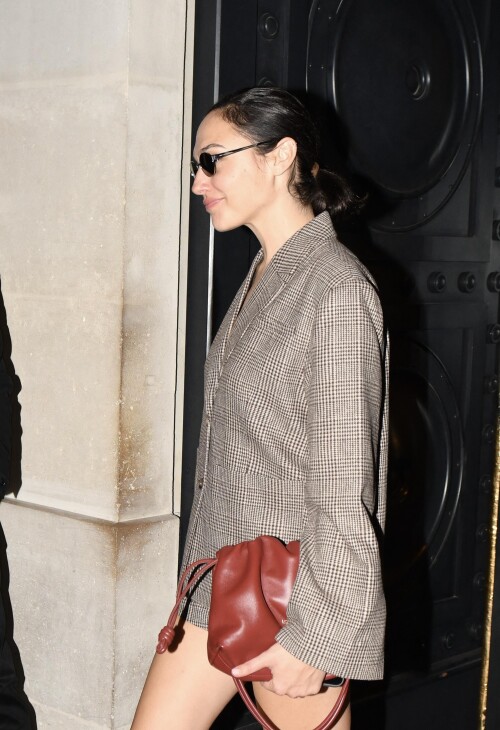 10000046822c4a7a9bde42c242